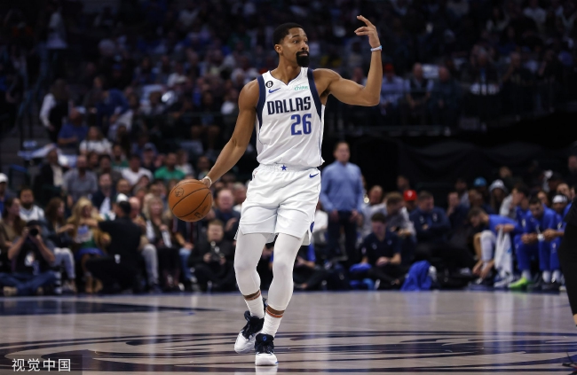 中场的调度 中场的调度